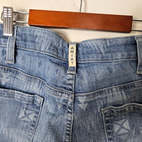 Ariat Women's Size 33 High-Rise Southwest Laser 3" Denim Cut-Off Jean Shorts - Picture 4 of 10